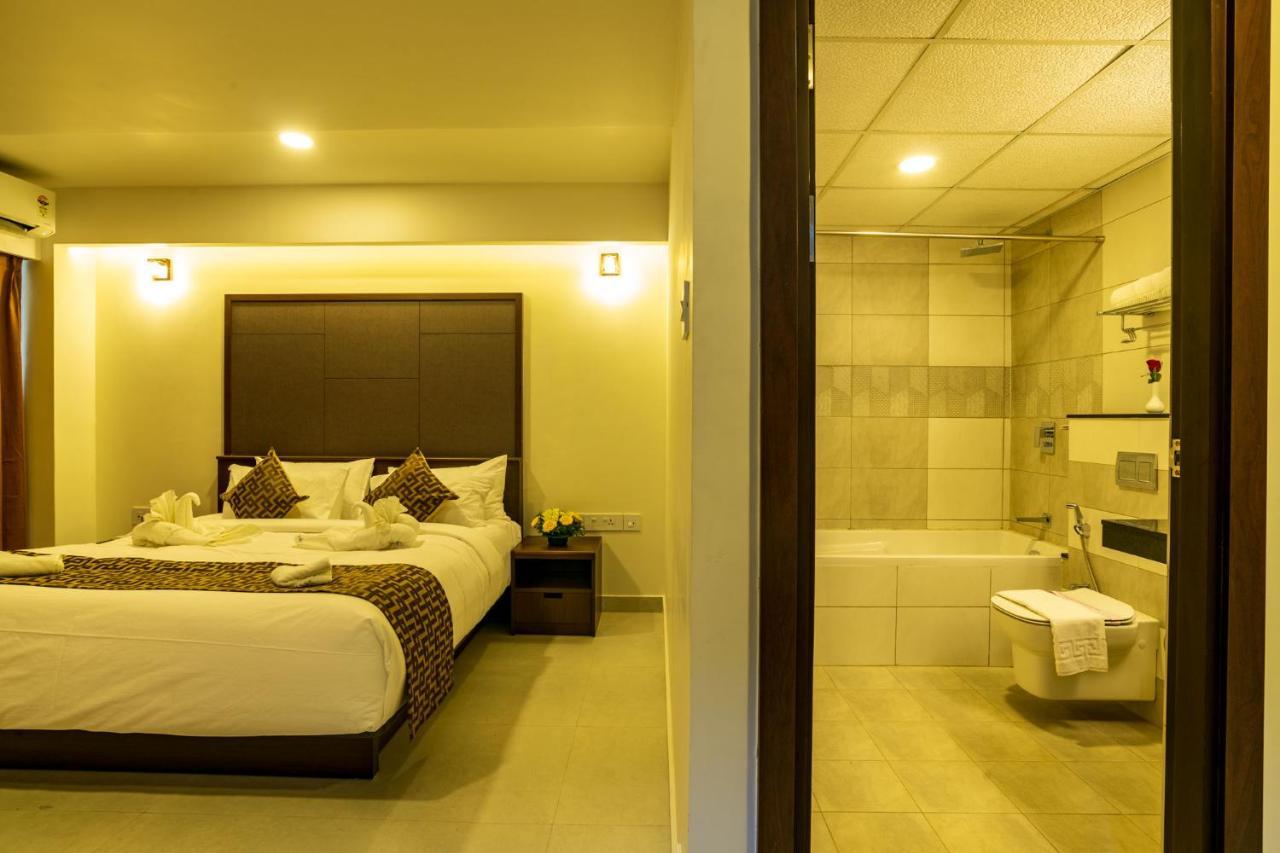 Arctic Hotel Kochi Eksteriør billede